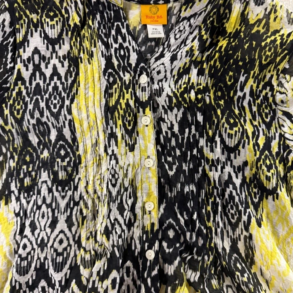 Ruby Rd Petite Button Up Top Womens PXL Black Yellow Ikat Print Exc Short Slv